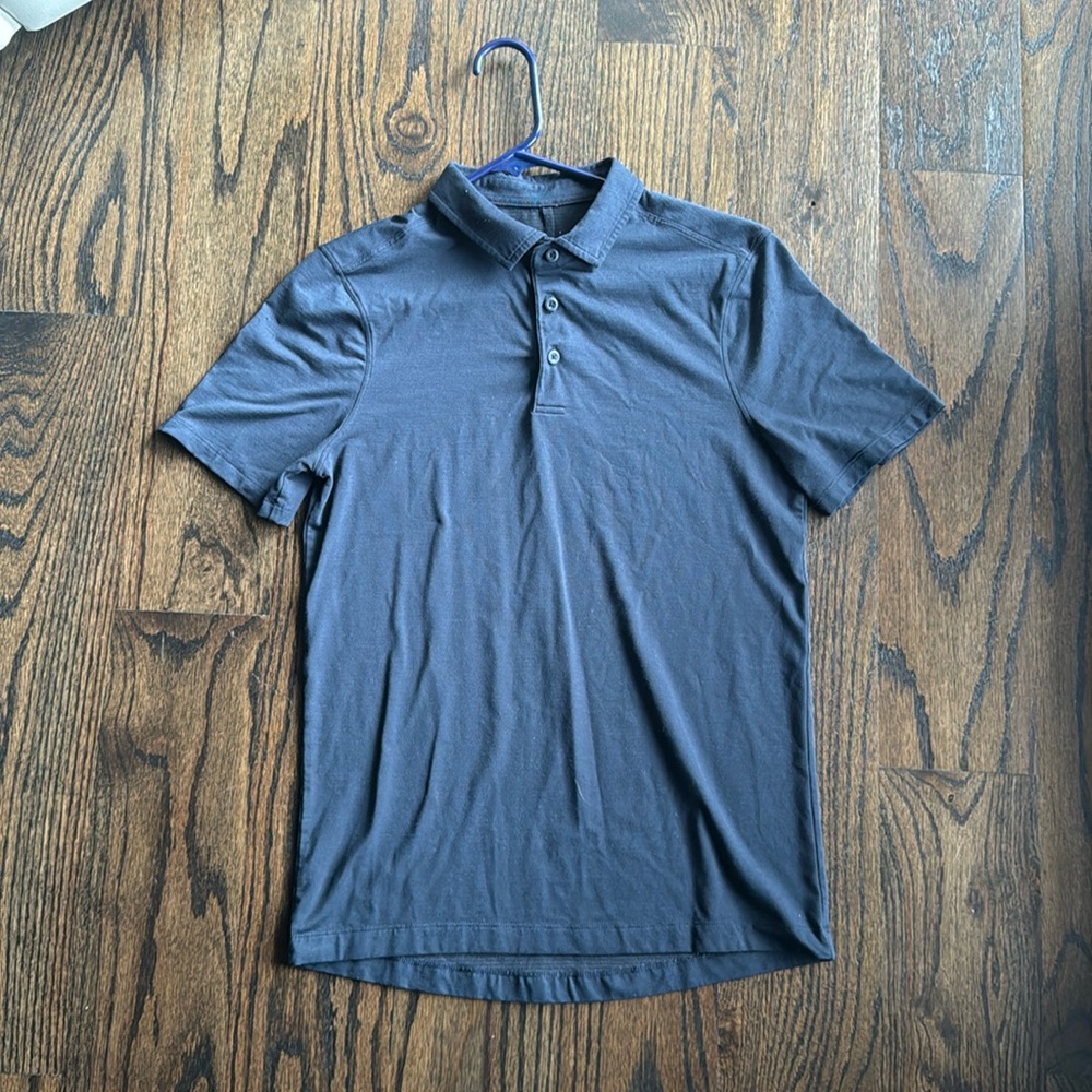 Men’s Evolution Polo in Navy Blue - Size XS, Timeless Style!